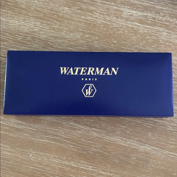 Waterman Expert Fountain Pen in Black with Gold Trim NEW - Picture 3 of 13